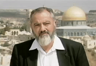  מאוד  הרב מאיר כהנא היד מתרגל על המלים תנו לי את הכוח, אני אציל אותו, אני אטפל בהם 00:04:29